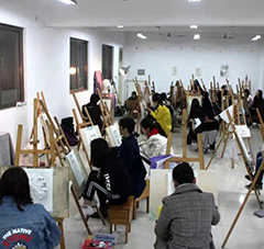 以艺为桥 合作美术设计与制作专业中的美术创作探究